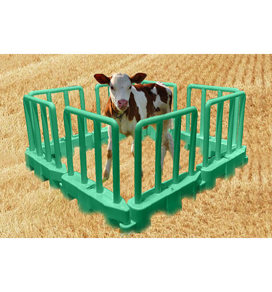 GREEN FENCE ENCLOSURE FOR ANIMALS