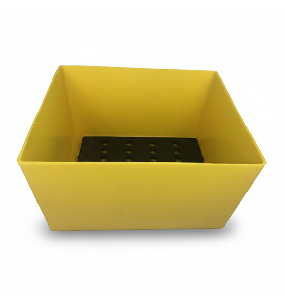 83l retention tray with grating