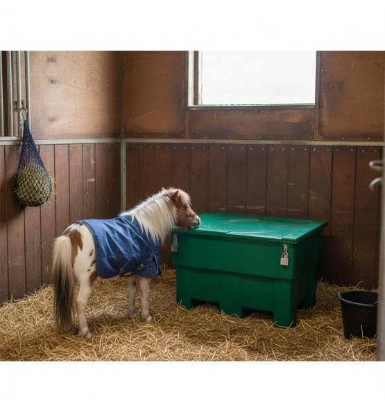 Green 200l food/multipurpose storage bin with frogs+ padlock for safe and dry storage of food and to...