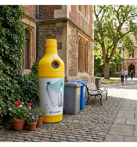 Bouteille géante de collecte des bouteilles plastiques